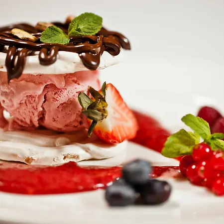 Tulip - Patio 3* Wrocław