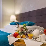 Tulip - Patio Hotel 3*