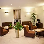 Hotel Tulip - Patio