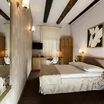Tulip - Patio Hotel 3*