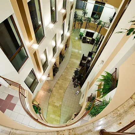 Hotell Tulip - Patio 3*
