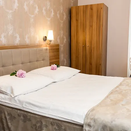 Tulip - Patio Hotel Breslavia