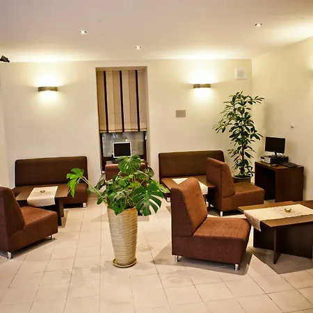 Hotel Tulip - Patio