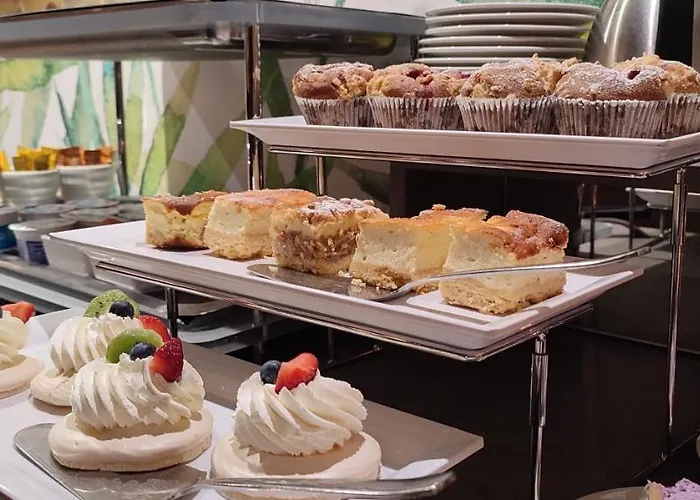 호텔 Tulip - Patio 3*