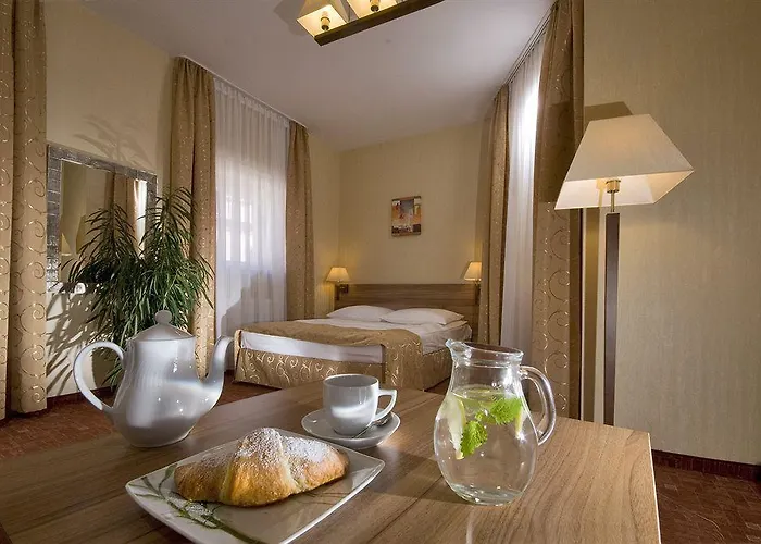 Tulip - Patio فندق فروتسواف