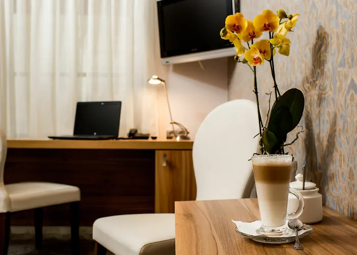 فندق Tulip - Patio 3*